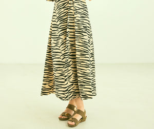 Sandalen →