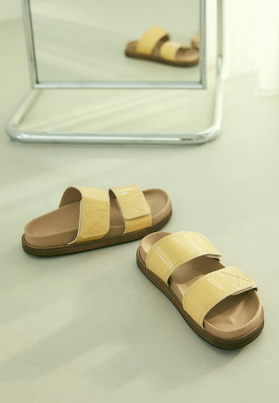 CASHOTT CASKIMMI Velcro Slide Patent Slides Light Yellow